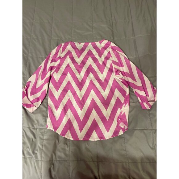 Chevron Pattern Pink & White 3/4 Sleeve Blouse With Buttoned Cuff - Picture 3 of 5